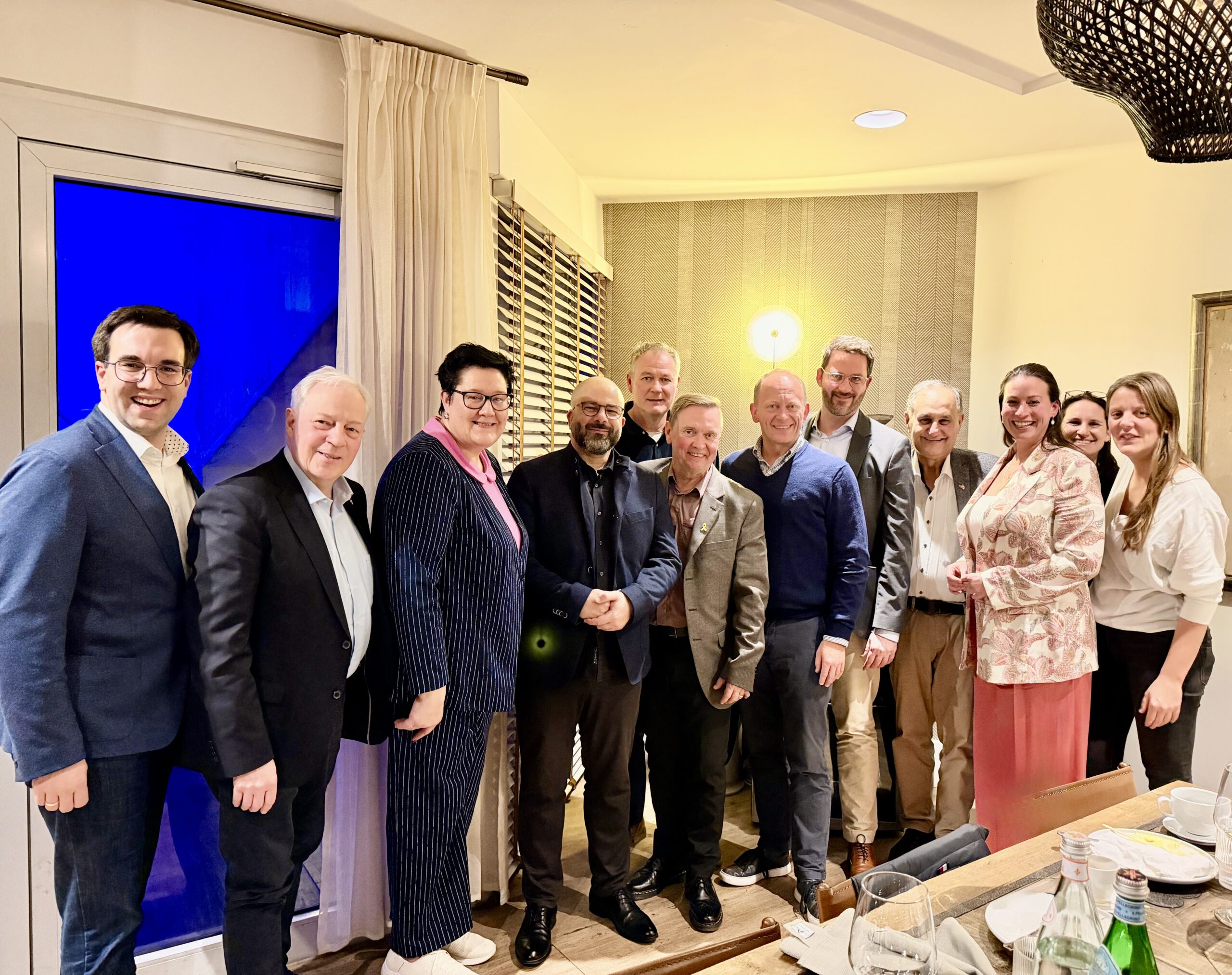 Mit Arye Sharuz Shalicar, Publizist und Sprecher der Israelischen Verteidigungsstreitkräfte in Reserve