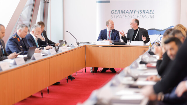 Carsten Ovens, Botschafter Ekkehard Brose