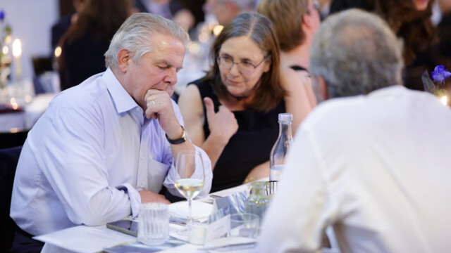 Klaus-Peter Willsch MdB im Gespräch mit Kerstin Müller MdB Klaus-Peter Willsch MdB im Gespräch mit Kerstin Müller MdB