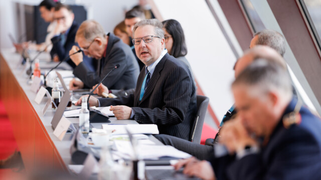 Professor Dr. Shlomo Shpiro Professor Dr. Shlomo Shpiro