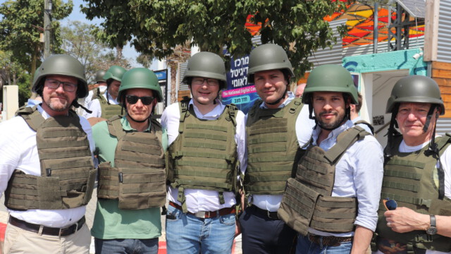 Dr. Gerhard Hopp MdL, Carsten Ovens, Dr. Hans Reichhart, Thomas Okos MdL, Martin Hagen, Horst Arnold MdL (von links nach rechts)